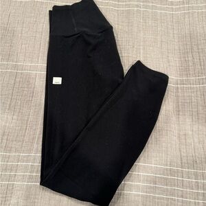 Vuori Women's Classic Black Leggings